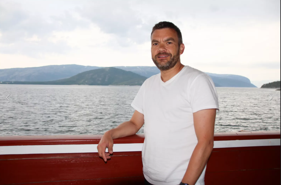 Eivind Aakvik sitter i hovedkomiteen for Nordlandsbåtregattaen. Han er imponert over hvor raskt bygdefolket stilte opp da det trengtes frivillige.
 Foto: Arkivfoto. Hild Dagslott.