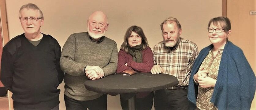 Laget Oldermen med Knut Grindvik, Helge Sørø, Heidi Agno Ulsund, Gunnar Bengtsson og Lise Mortensen, tok seieren i lørdagens Kahoot-konkurranse på Garstad
 Foto: Hanne Lill Sørø.