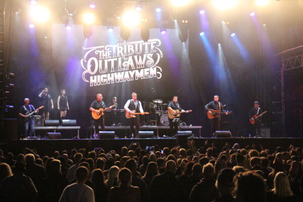 Outlaws skinte blant stjernene