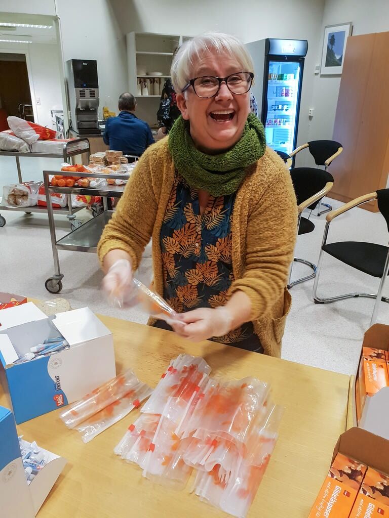 Smilet på lur: Inger Laugen Wannebo har ingen ting imot å smøre matpakker.