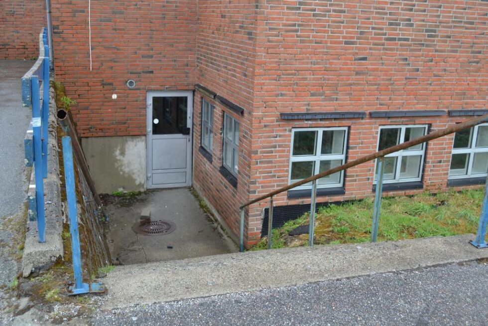 Inngangspartiet til BUA blir her på hjørnet av kulturhuset som ligger mot fotballbanen. Det vil ikke se slik ut lenger når det hele åpnes den 21. juni.