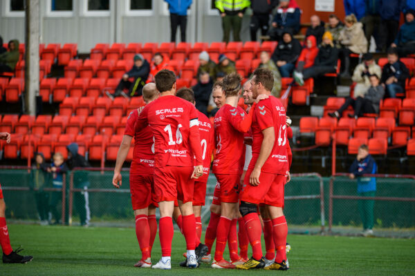 Hattrick av Bergslid og knallsterk hjemmeseier