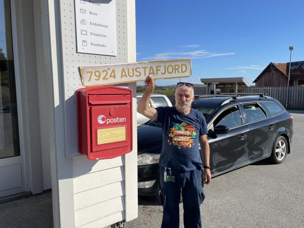 Etter en omstendelig kamp om å få tilbake det gamle postnummeret kan folket glede seg til høsten og mindre rot med pakkeutlevering, forteller kjøpmann Erling Ulsund på Joker Austafjord.