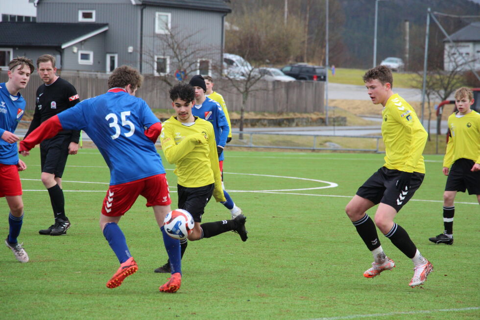 Kolvereid G16 møtte Sparbu2/Byafossen2 i årets første kamp.
 Foto: Lillian Lyngstad