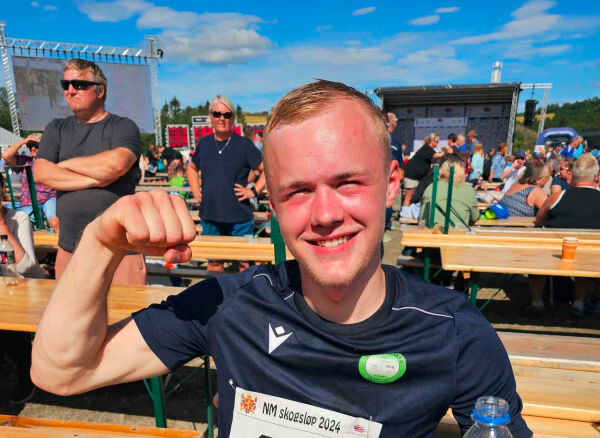 William (17) ble norgesmester i skogsløp