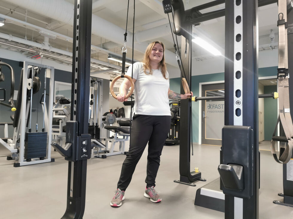 Grethe Einangshaug (26) har startet egen privat praksis som fysioterapeut ved FAST i Rørvik.
 Foto: Andreas Gatare Øvergård