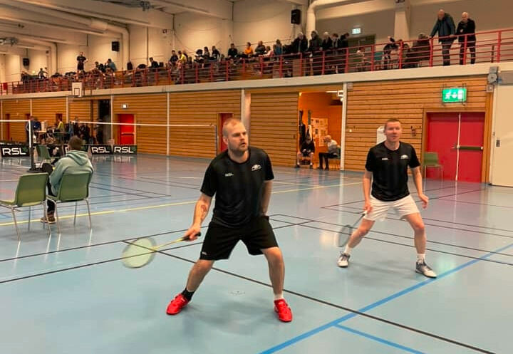 Markus Måøy og Fred Moen i aksjon.
 Foto: KIL Badminton
