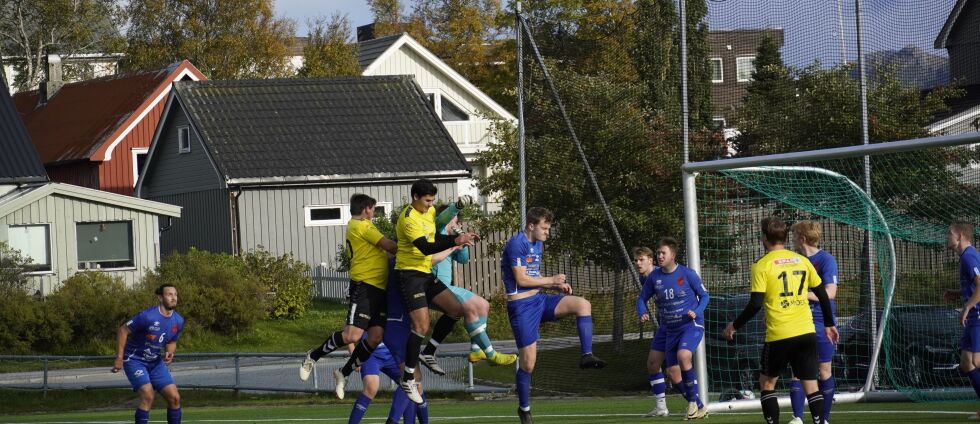 Det trykkes til i duellene også i 6. divisjon.
 Foto: Johan Olav Finseth