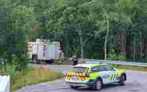 Mopedist veltet etter fartsdump