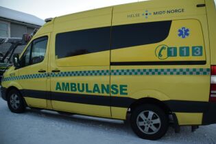 Bil i grøfta ved Naklingssvingene