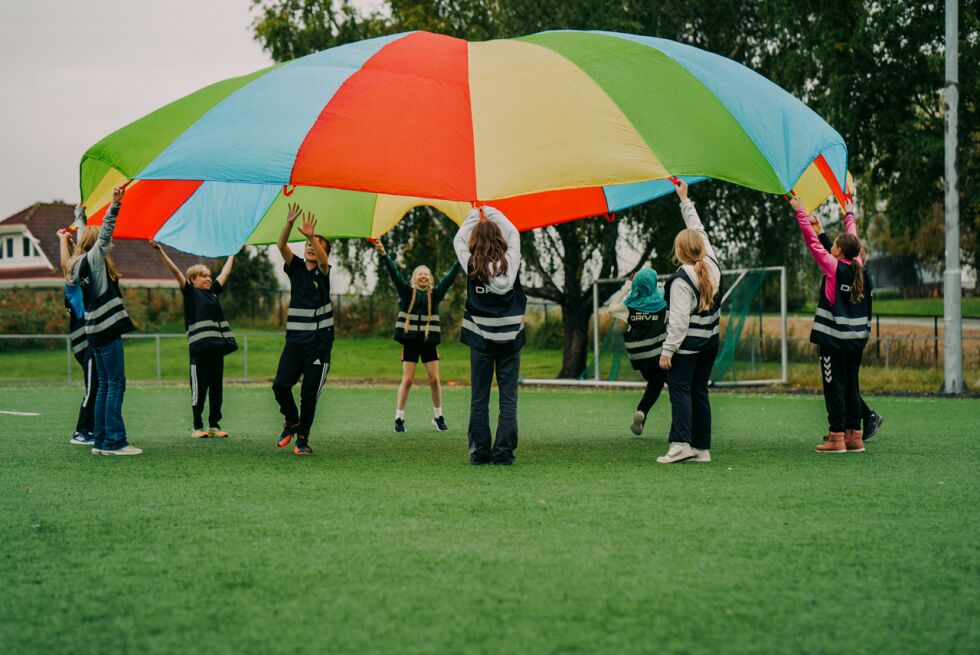 WePlay skal være en trygg arena hvor barna får leke sammen med jevnaldrende og kjenne på mestringsfølelse.
 Foto: DRIVE Norge
