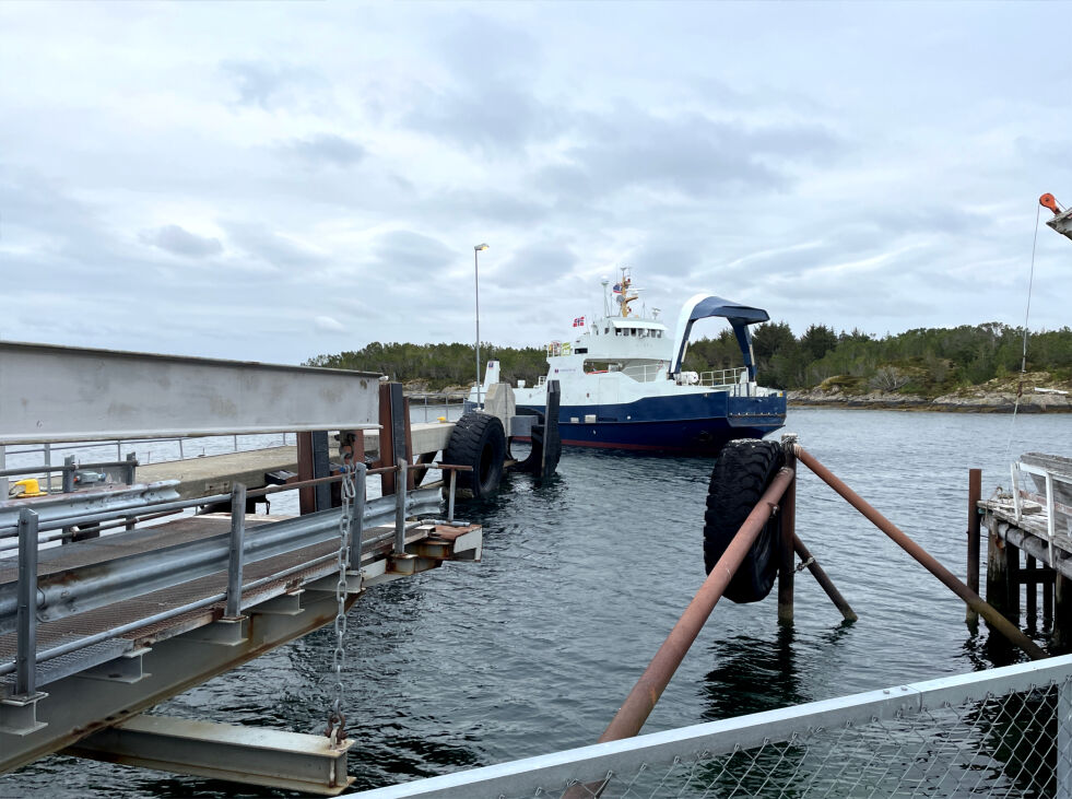 Arkivfoto av MF "Haranes" på tur til kai på Borgan. I dag ligger den helt stille på Ramstadlandet.
 Foto: Synnøve Hanssen