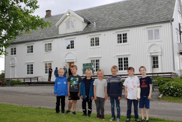 Ny skole på Val