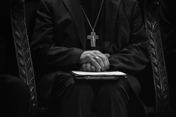 Den katolske kirke må betale tilbake