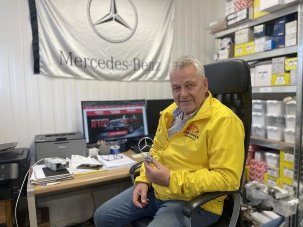 Nå blomstrer Benz-butikken hans i Bindal