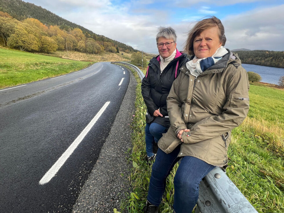 Guri Sagvik og Ingebjørg Eidshaug har kjempet i 30 år for 60-sone på strekningen fra Naklingsvingene til Ånesbrua.
 Foto: Lillian Lyngstad