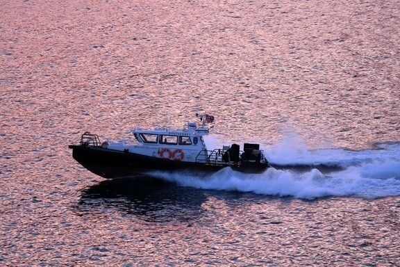 Slik finner du fartsgrensene til sjøs i sommer