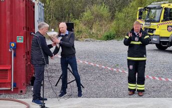 Ordføreren svidde av snora da nytt brannfelt åpnet i Rørvik