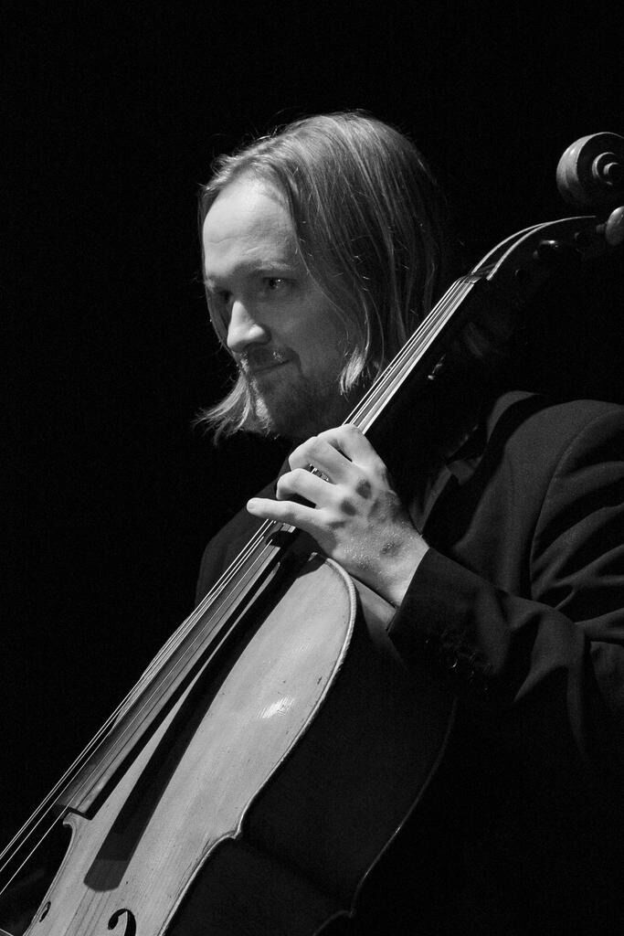 Kjell Magne Robakk på cello
