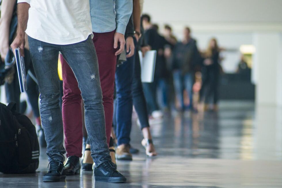 Færre deltidsstillinger gjør det vanskeligere for blant annet studenter å få jobb ved siden av studiene.
 Illustrasjonsfoto