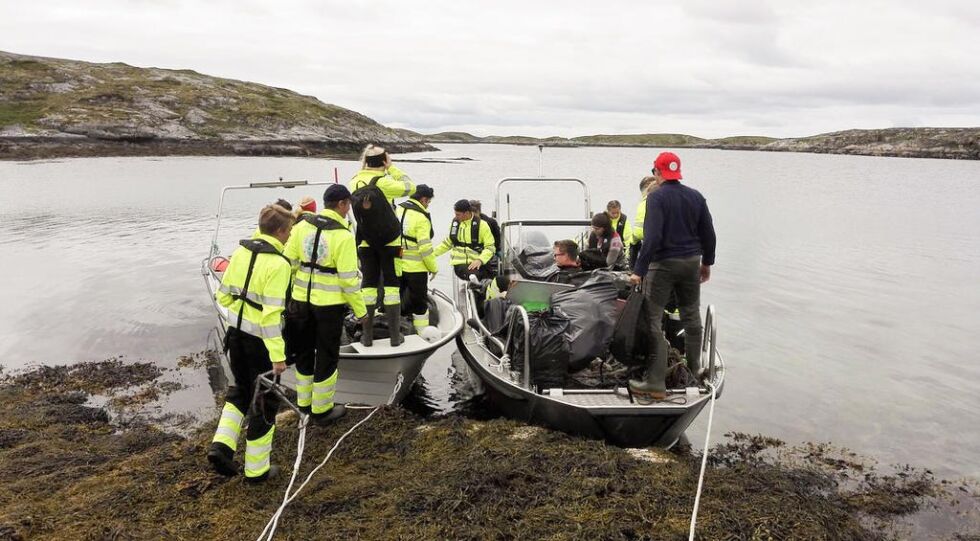 Jo flere man er jo mer søppel får man plukket opp. 23 ungdommer hadde sommerjobb hos OMS.