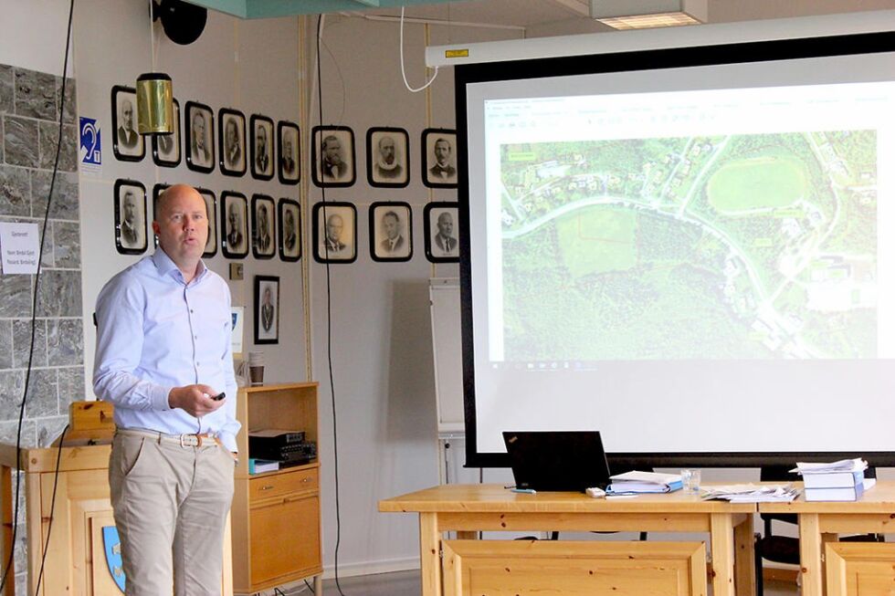 Helse- og velferdssjef Arne Bangstad orienterte om konkrete planer for samlokalisering og nybygging i helse- og omsorgstjenesten.