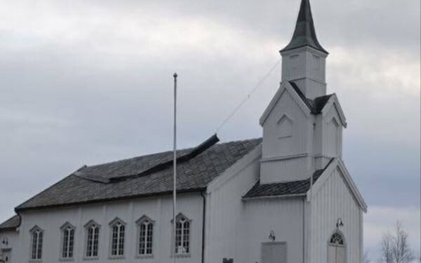 Stormskader på Foldereid kirke