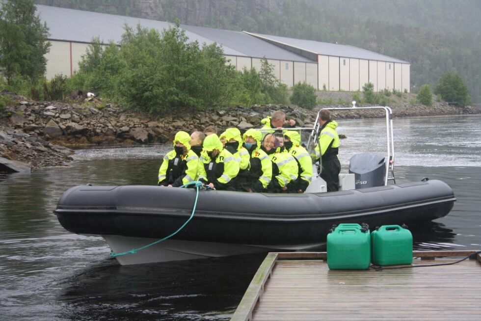 Action hører med i havbruksnæringen, og alle som ville fikk være med å kjøre ribb.
 Foto: Anna Setran