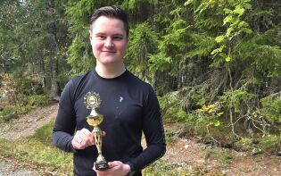 Rasmus ble vinner av tidenes første diskgolfturnering