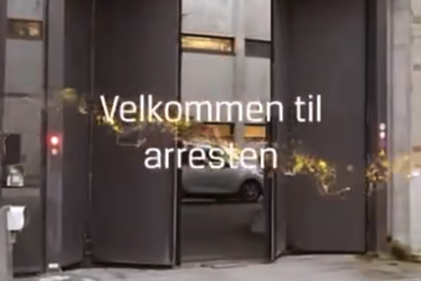 Politiet med oppsiktsvekkende reklame