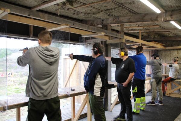 Treffer mange med pistolskyting
