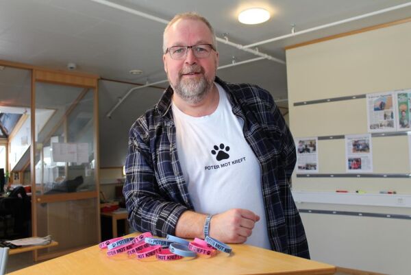 Knut støtter kreftforskning