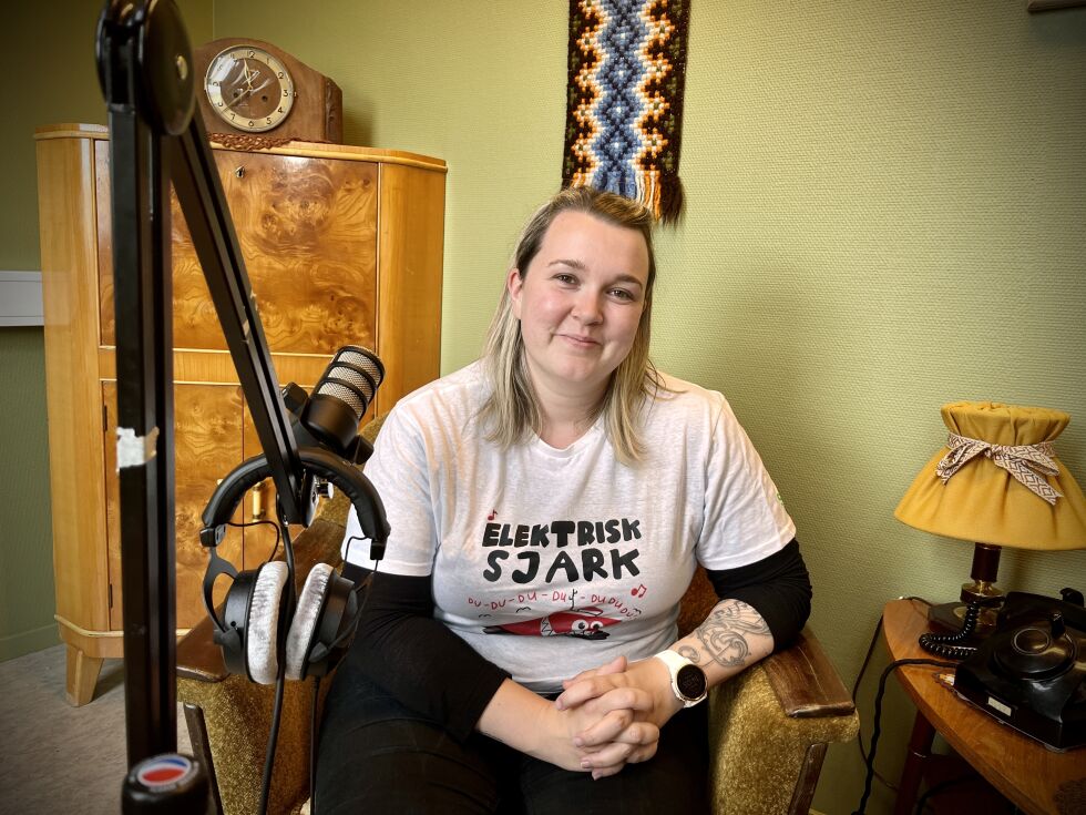 Eline Devik i Ytringens podkaststudio.
 Foto: Jon Audun Haukø