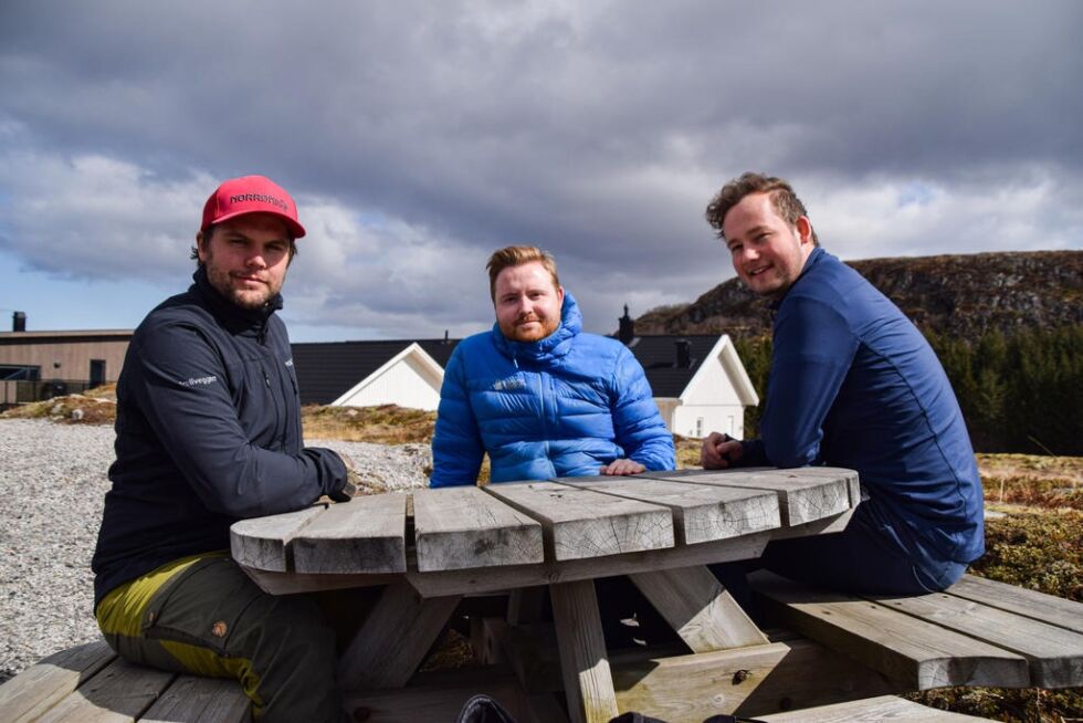 Aleksander Holand, Joachim Muri Slettestøl og Lasse Skeie håper på blant annet ett nytt og bedre bord til lekeplassen i Torvsjåsvingen.