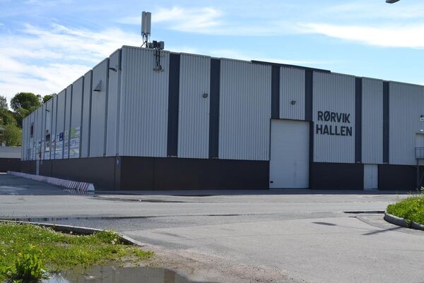 – Det blir tre spilleflater i den nye Rørvikhallen