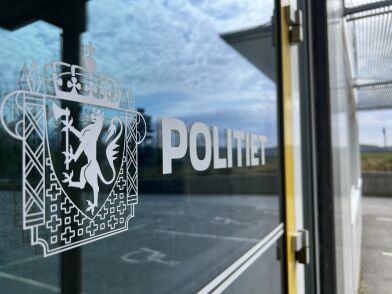 Lusket rundt og kjente på dører