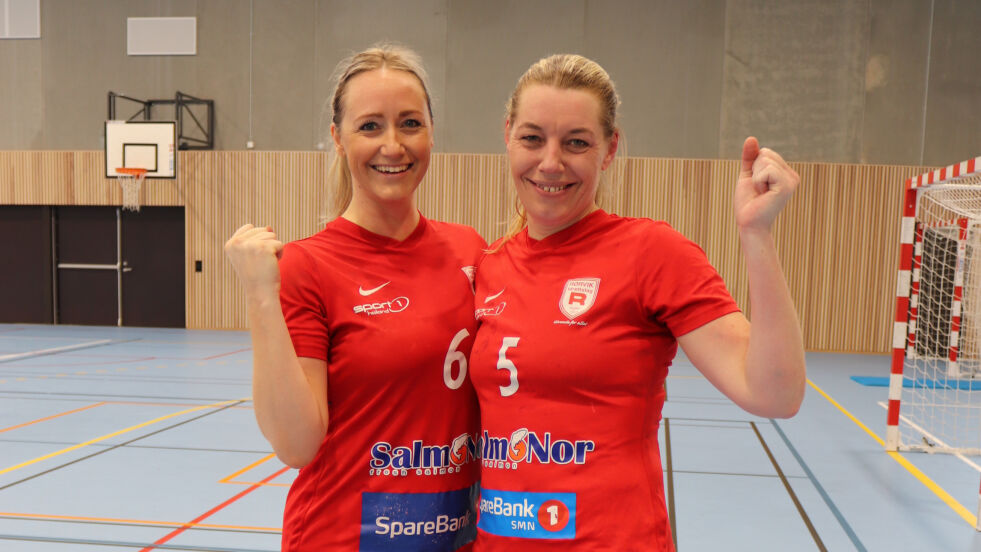 De spillende trenerne, Helle Røstad Aunan og Lene Nygård kunne notere seg seier i lørdagens oppgjør.
 Foto: Janne Hammarsø