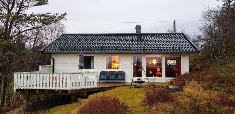 Eiendommen Sjøhaugen (Arnøyvegen 133) er solgt fra Terje og Grete Solberg til Bente Jakobsen og Magne Dagfinn Pedersen.
 Foto: privat