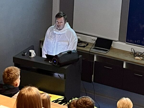 - Jeg garanterer at dere vil fryse!