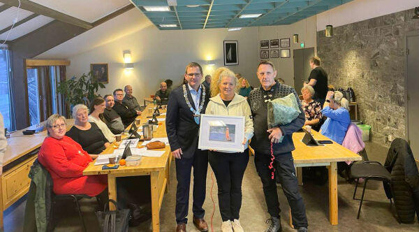 Nina og Eddie mottok tiltaksprisen for smakfull næringsutvikling