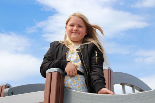 Linnea (9) krever bedre forhold for lek