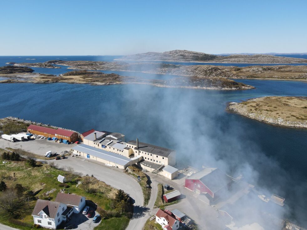 Dronebilde abelværbrannen.
 Foto: Fredrik Duna