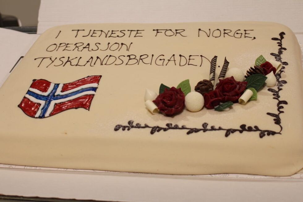 Hederskake var også på plass til den minnerike kvelden.