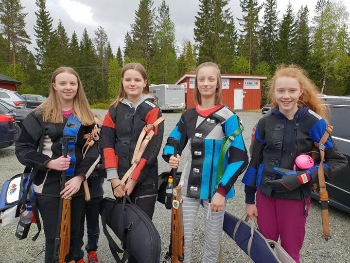 Blant ungdommene som deltok var Maria Valan, Thea Sørenmo, Miriam Edvardsen og Anna Valan.