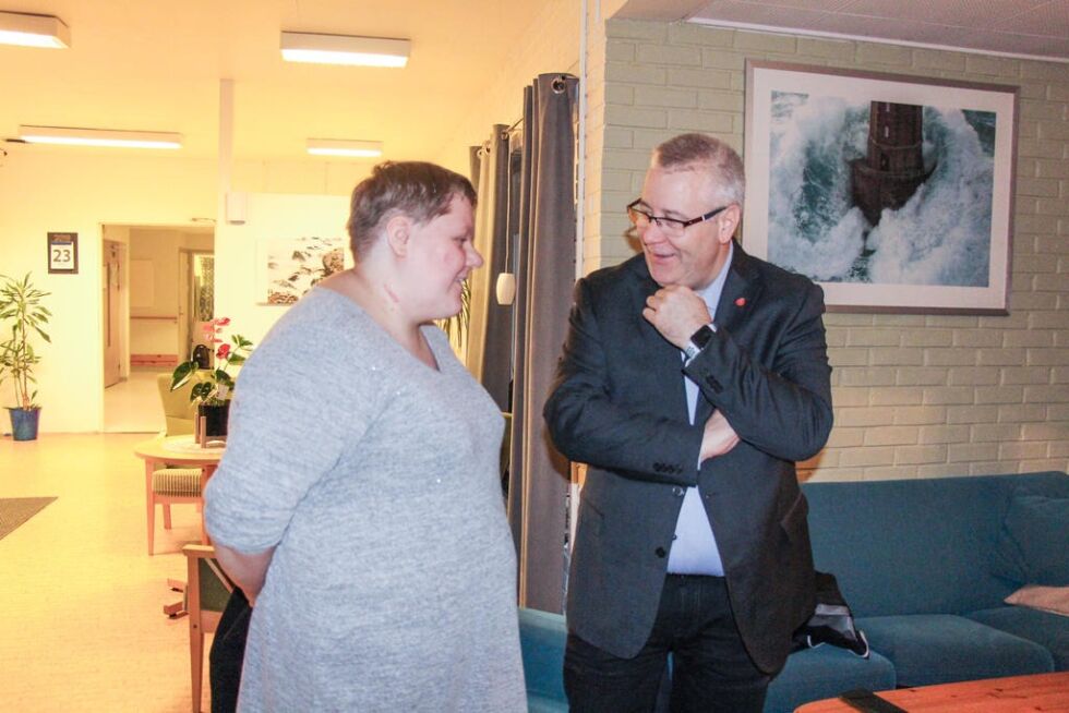 Hoksrud i samtale med Eline Moe.