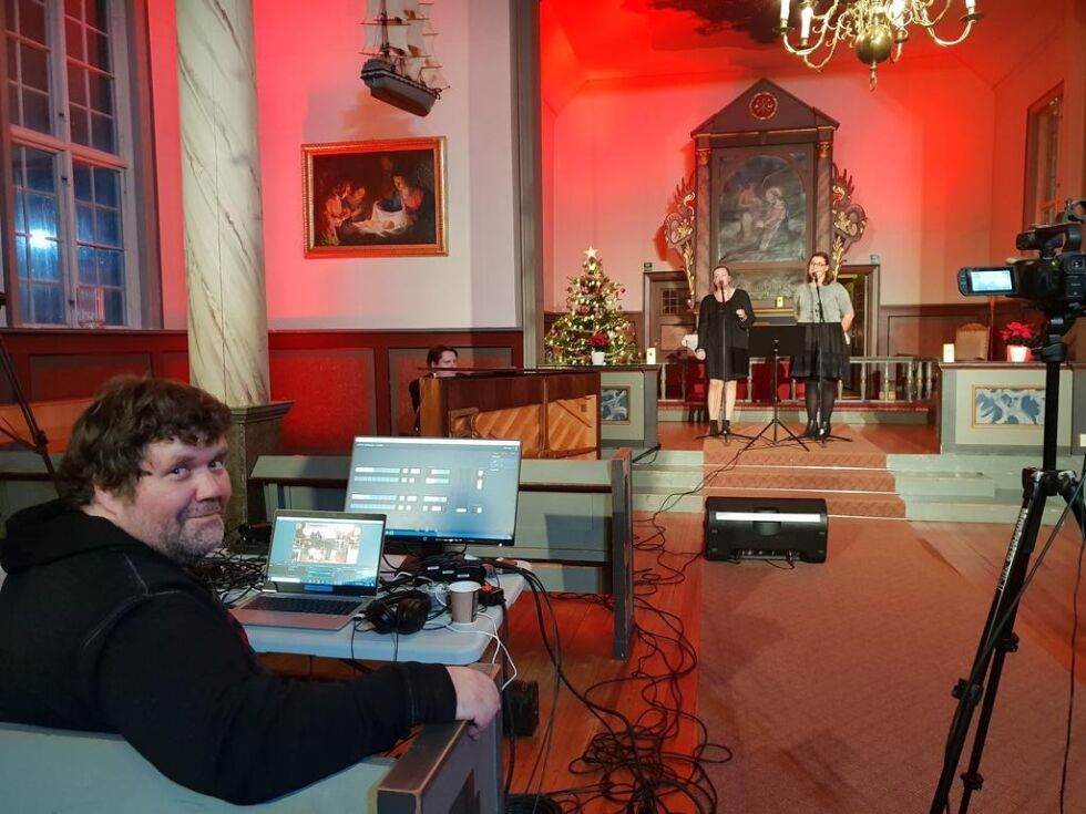 Morten Wengstad har stått for filming og redigering av konsertene i Foldereid og Kolvereid kirker.