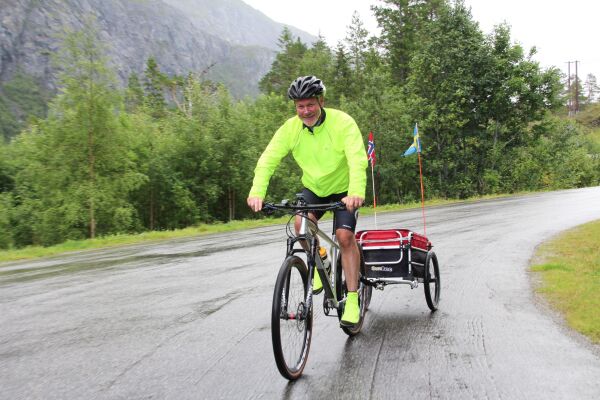 Tomas (60) syklet 160 mil for kjærligheten