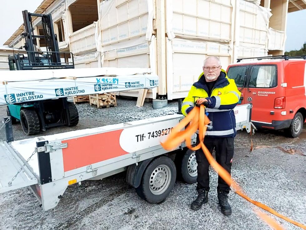Hyggelig å være en av mange som leverer byggevarer til Val, mener Geir Eidsmo fra Byggmakker på Kolvereid.