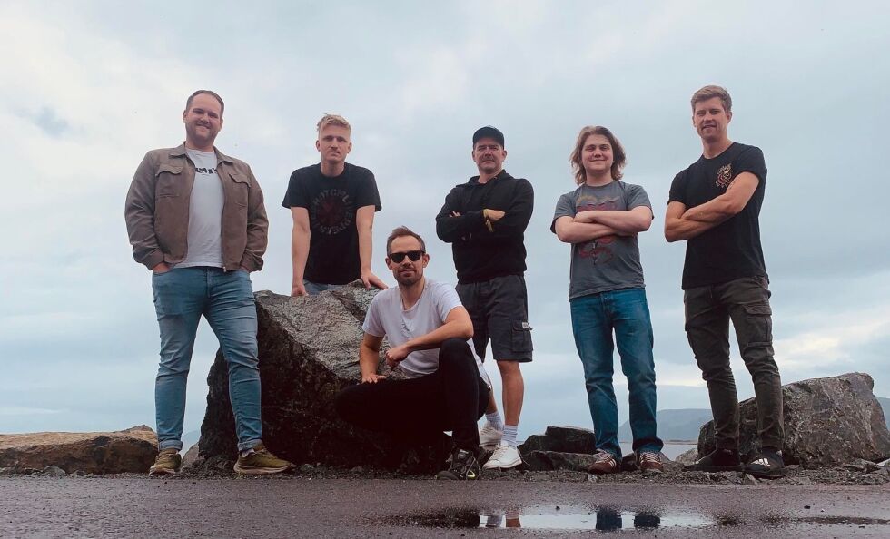 Bandet Dbles er klare for å skape magi på Vertshuset Herlaug sin hagefest.
 Foto: Privat