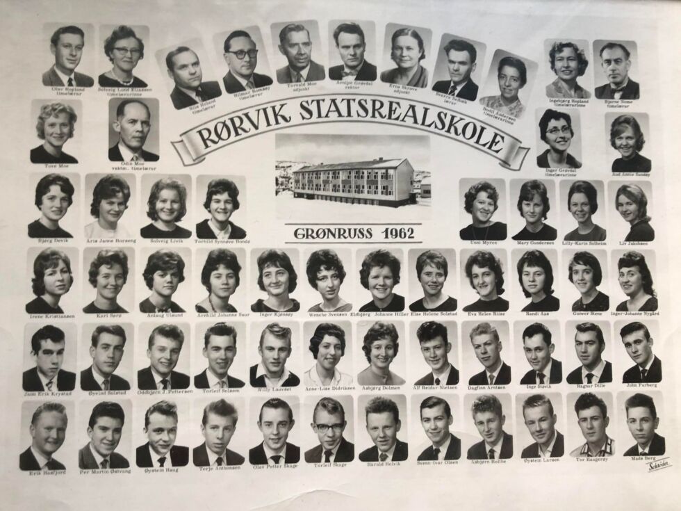 Her er de 46 grønnrussene av 1962 avbildet. Ser du noen kjente fjes?
 Foto: Tor Gunnar Haugerøy